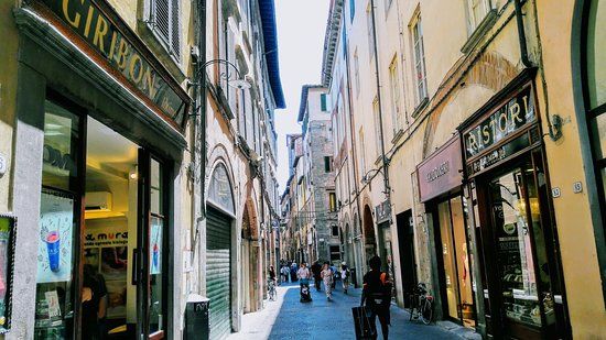 Lucca Cagdas Sanat Merkezi
